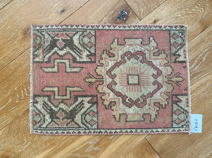 1’6 x 2’2 Vintage Turkish Oushak Rug Muted Red Wine, Apricot + Cream ‘4610