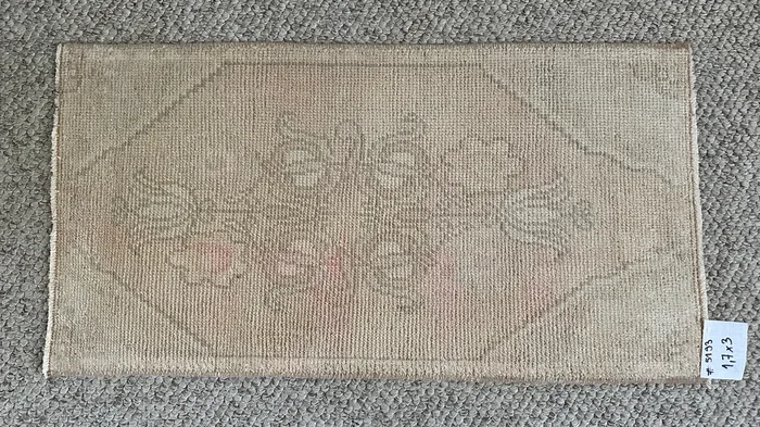 1’7 x 3’ Vintage Oushak Rug Muted Dusty Beige, Taupe & Pink Tulip Design ‘5193
