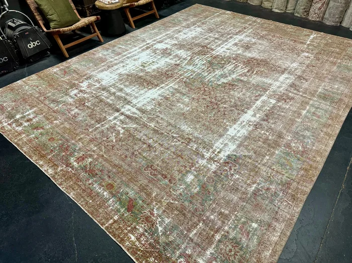 10’9 x 14’ Classic Antique Rug Muted Burgundy Red, Blue & Green ‘5415