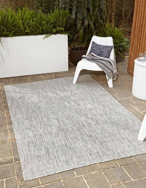 490 x 366 Outdoor Solid